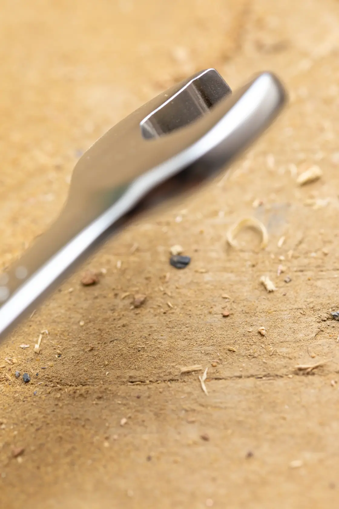 Close-up photo of STANLEY FMMT13087-0 wrench head on a wooden work surface.